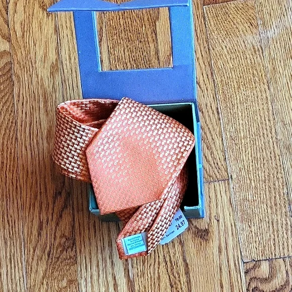 Tommy Bahama NWT men's bright orange & gold tie. - Picture 1 of 7